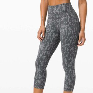 Lululemon Wunder Train cropped size 6 gray